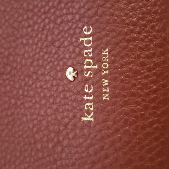 Kate Spade Burgundy Tote 🥳 - Picture 8 of 16
